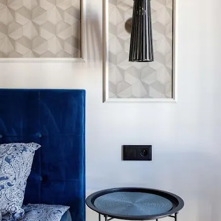 Close-urban Chic - Cozy And Modern Apartment- Jana Pawla Διαμέρισμα