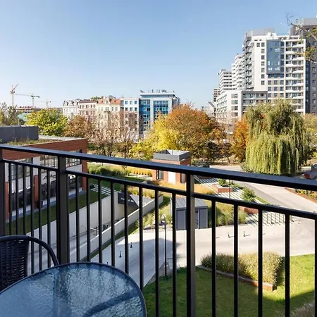 Close-urban Chic - Cozy And Modern Apartment- Jana Pawla